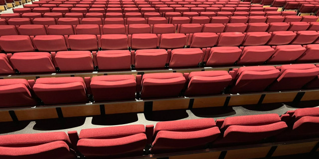 1_arena_Pickering.jpg