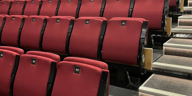 2_arena_Pickering.jpg